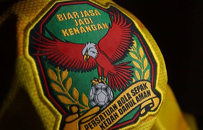 Sejarah Jersi Kedah: Dari Merah England Ke Hijau Kuning